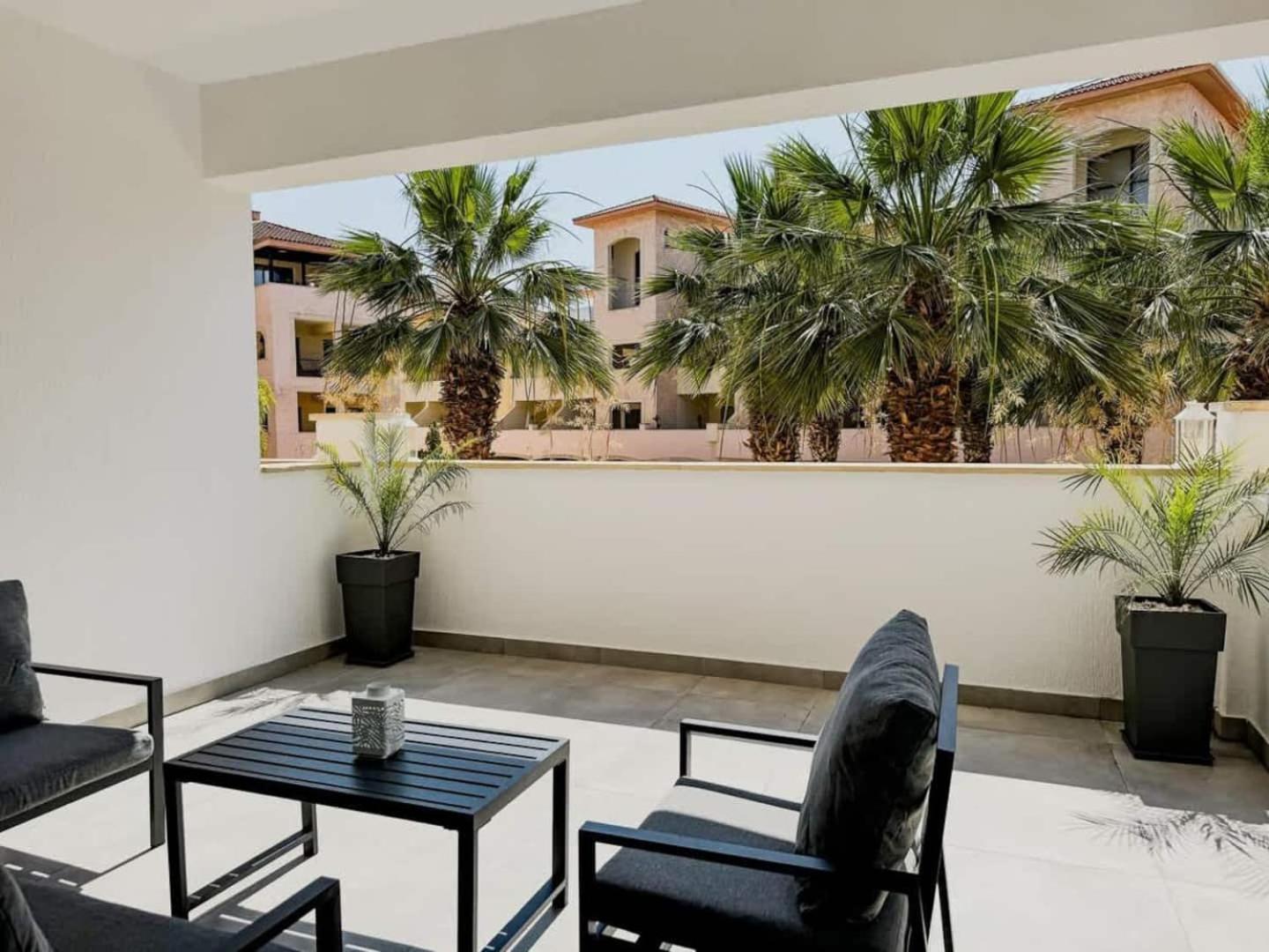 Queens Gardens Paradise Vip, Pool, Mall, Sea Pafos Zewnętrze zdjęcie