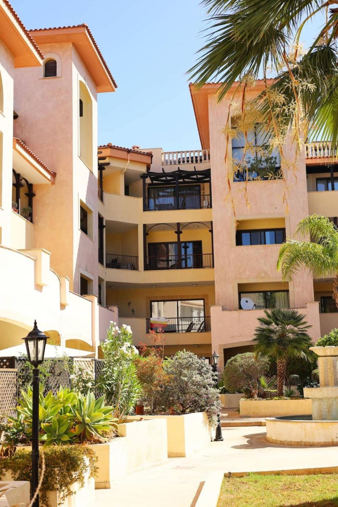 Queens Gardens Paradise Vip, Pool, Mall, Sea Pafos Zewnętrze zdjęcie