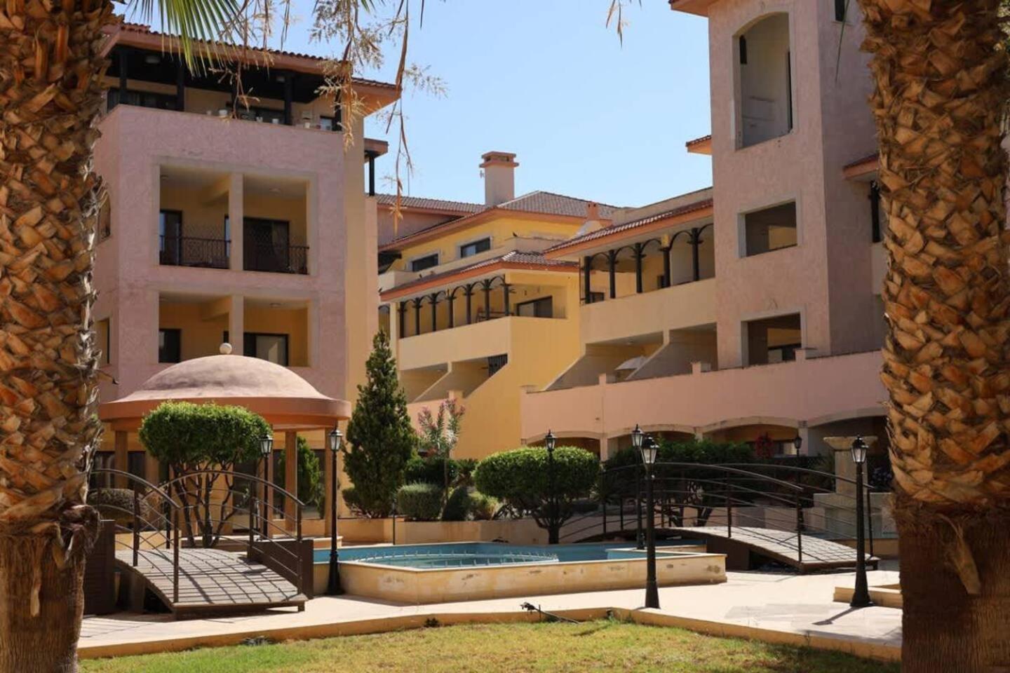 Queens Gardens Paradise Vip, Pool, Mall, Sea Pafos Zewnętrze zdjęcie