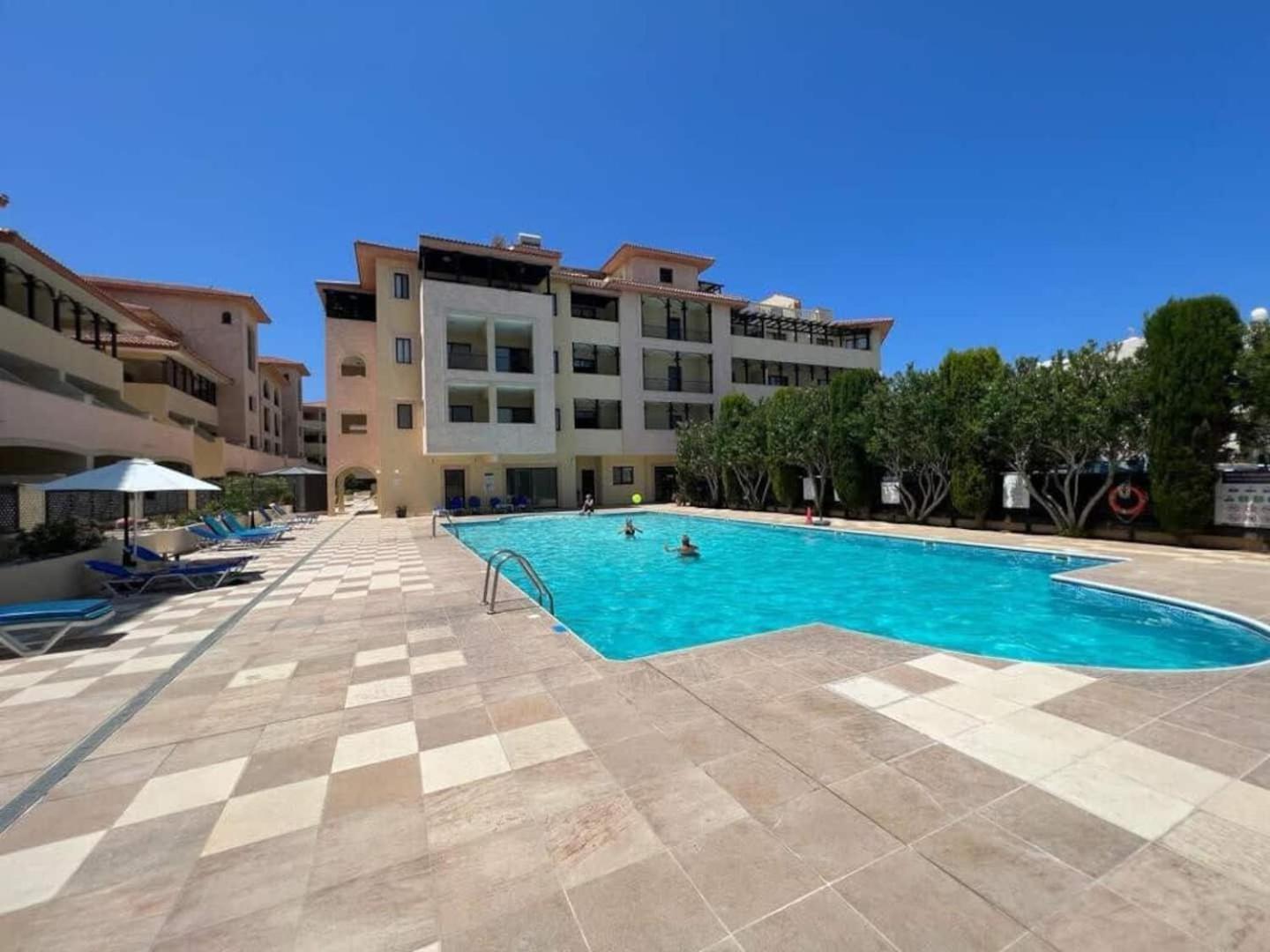Queens Gardens Paradise Vip, Pool, Mall, Sea Pafos Zewnętrze zdjęcie